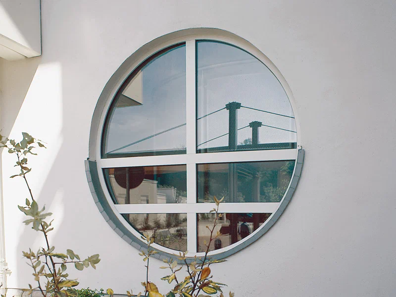 Круглые окна